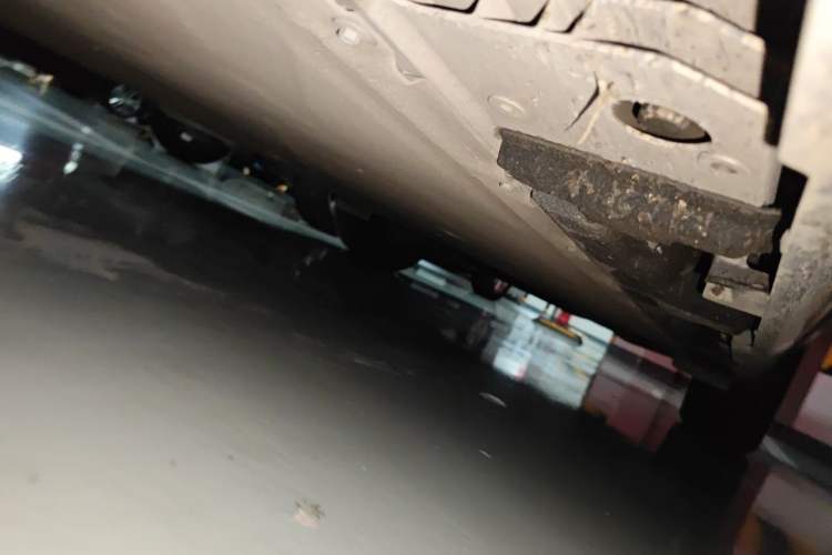Used Hyptec HT 2024 670 Advanced Intelligent Driving Version Chassis Front Left