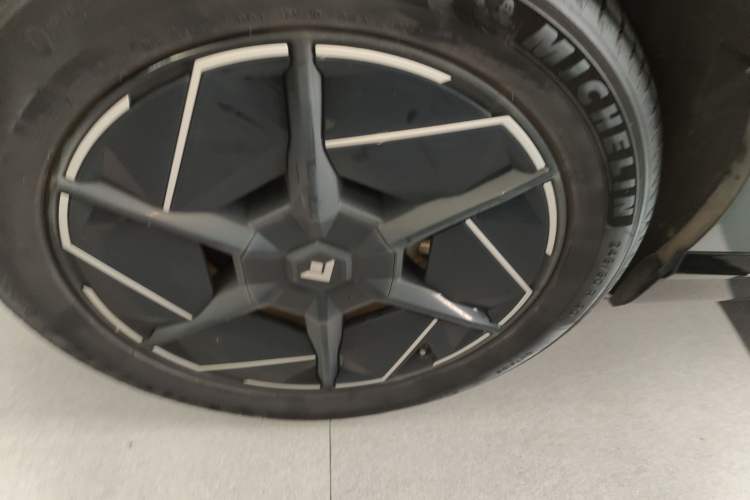 Used Hyptec HT 2024 825 Ultra-High Voltage LiDAR Edition Exterior 3
