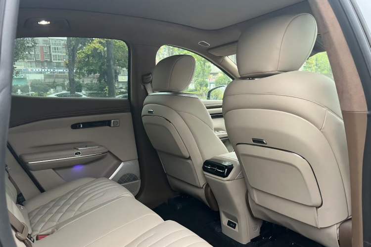 Used Hyptec HT 2024 825 Ultra-High Voltage LiDAR Edition Interior 4