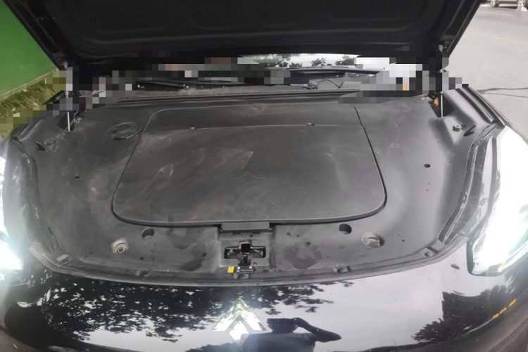 Used Hyptec HT 2024 670 Advanced Intelligent Driving Version Engine Bay
