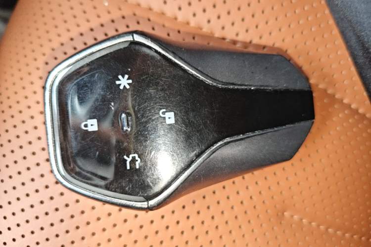 Used Hyptec HT 2024 825 Ultra-High Voltage LiDAR Edition Interior 1