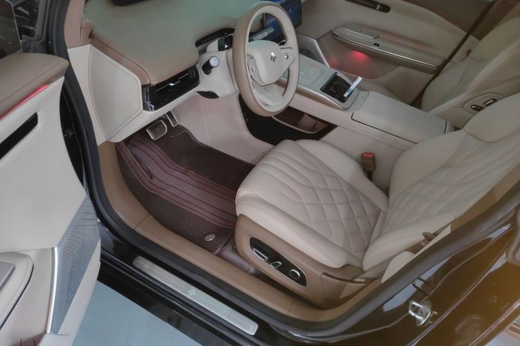 Used Hyptec HT 2024 825 Ultra-High Voltage LiDAR Edition Interior 3