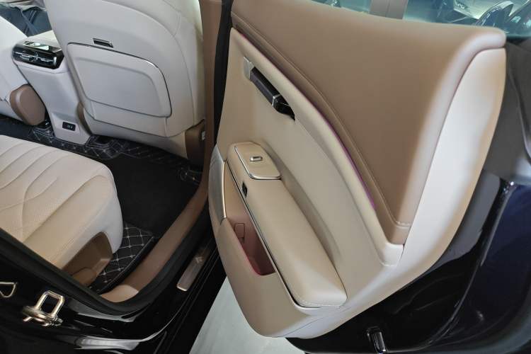 Used Hyptec HT 2024 825 Ultra-High Voltage LiDAR Edition Interior 6