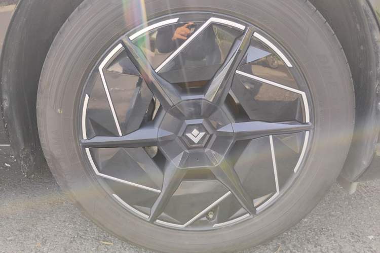 Used Hyptec HT 2024 670 Advanced Intelligent Driving Version Right Front Wheel Hub