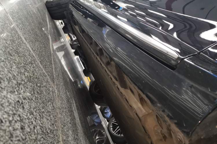 Used Hyptec HT 2024 825 Ultra-High Voltage LiDAR Edition Right Side Sill