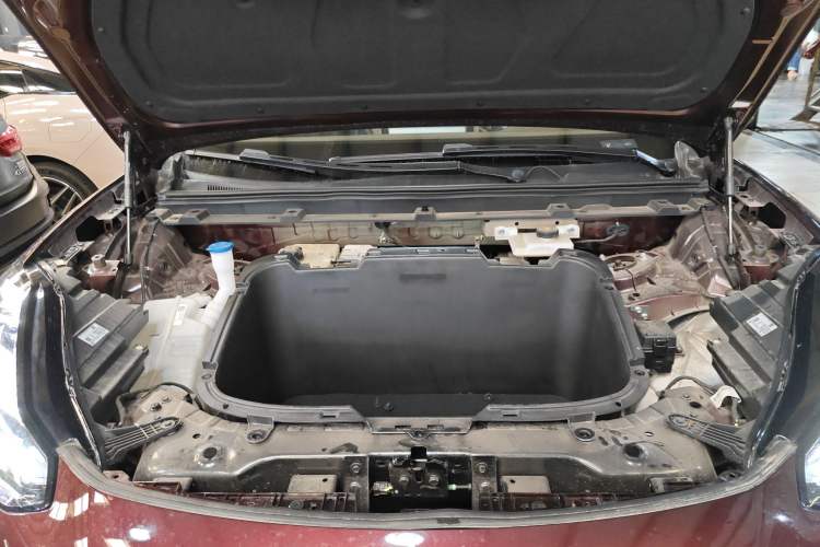 Used Hyptec HT 2024 825鸥翼 LiDAR Edition Engine Bay