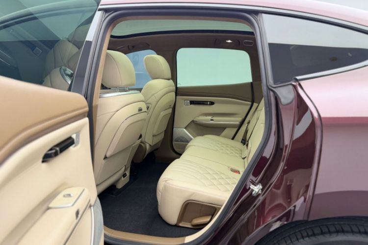 Used Hyptec HT 2024 825 Ultra-High Voltage LiDAR Edition Interior 3