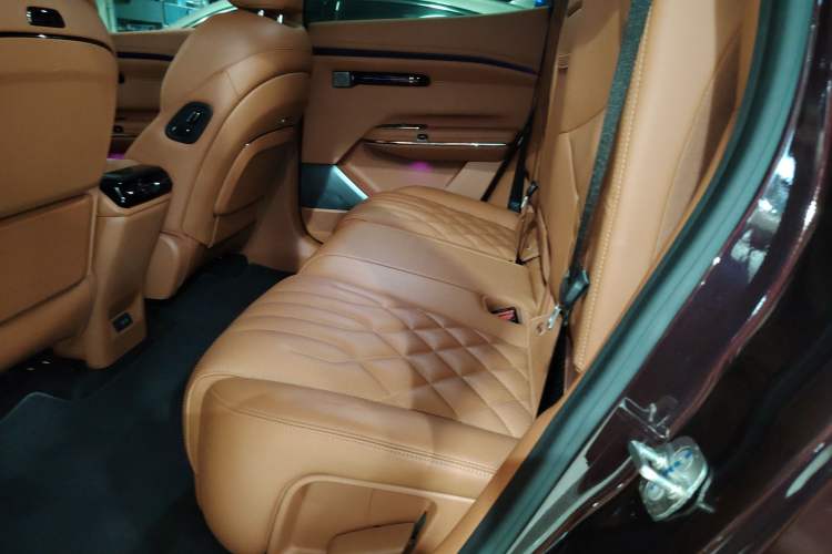 Used Hyptec HT 2024 825 Ultra-High Voltage LiDAR Edition Interior 4