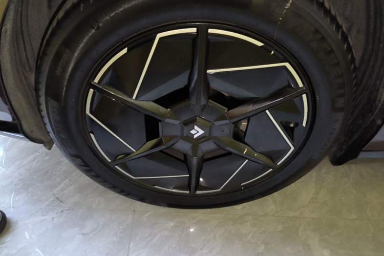 Used Hyptec HT 2024 825 Ultra-High Voltage LiDAR Edition Left Front Wheel Hub