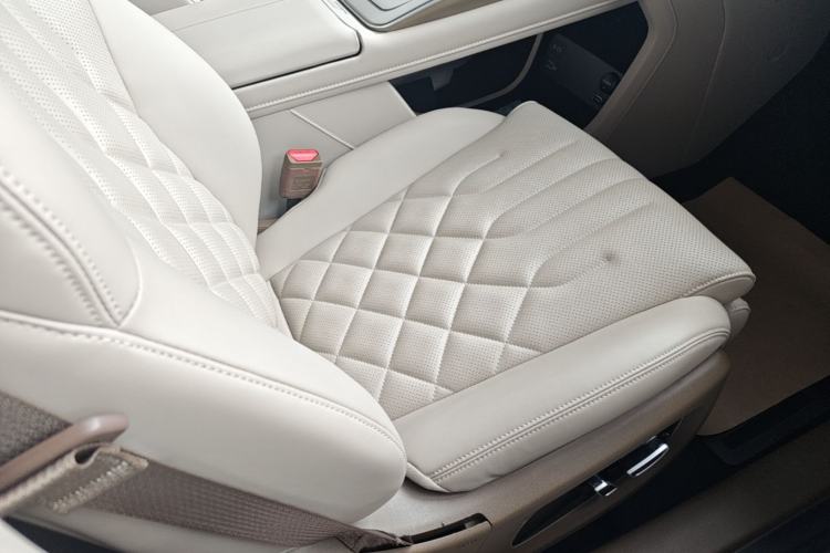Used Hyptec HT 2024 825鸥翼 LiDAR Edition Right Front Seat