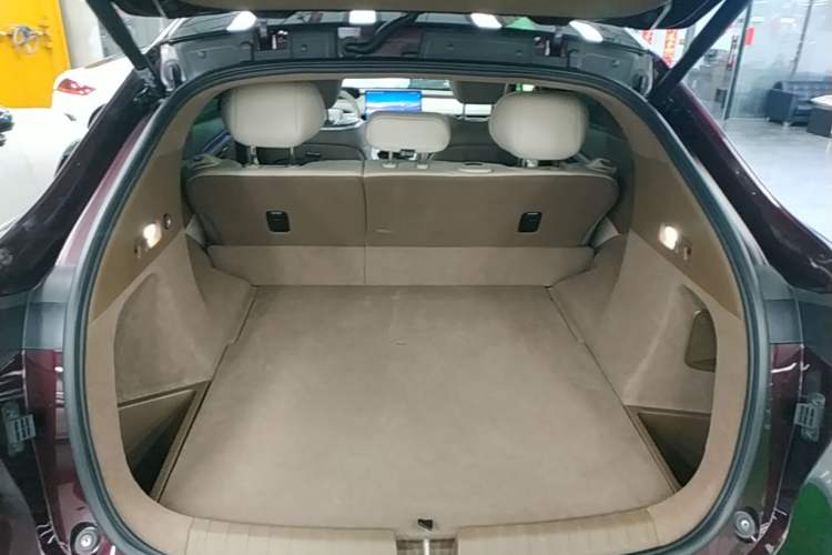 Used Hyptec HT 2024 670 Ultra-High-Voltage LiDAR Edition Trunk