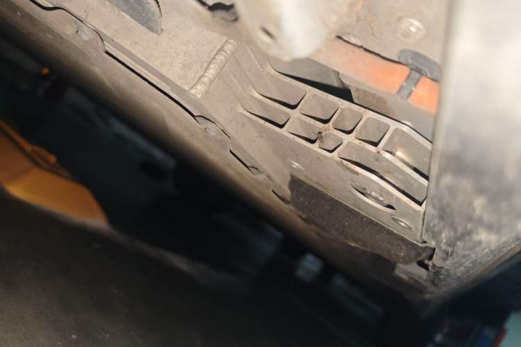 Used Hyptec HT 2024 670 Advanced Intelligent Driving Version Chassis Front Left