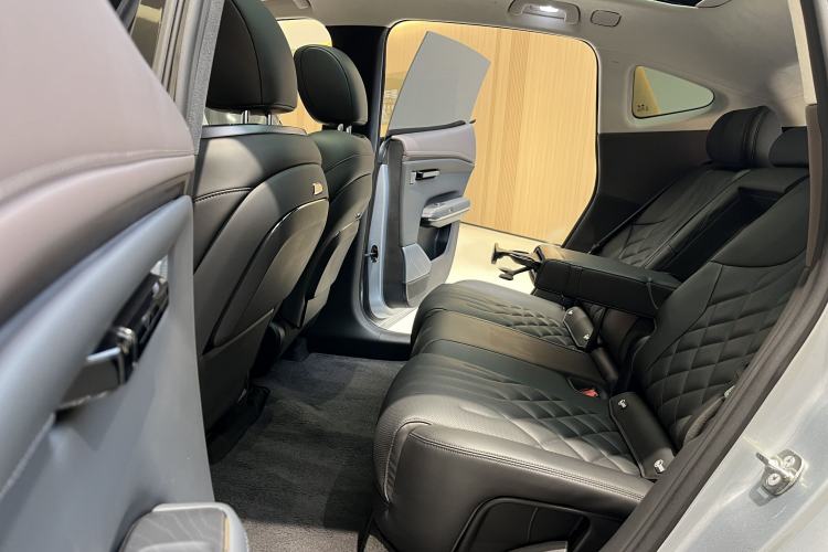 Used Hyptec HT 2024 825 Ultra-High Voltage LiDAR Edition Interior 2