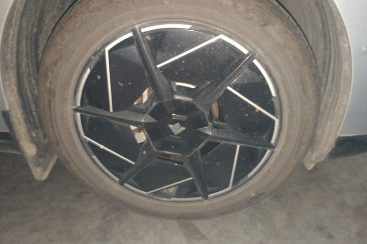 Used Hyptec HT 2024 670 Advanced Intelligent Driving Version Right Front Wheel Hub