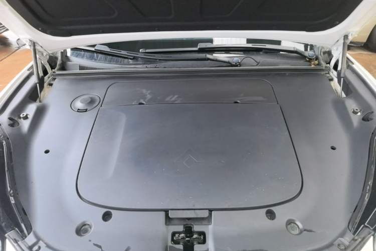 Used Hyptec HT 2024 670 Advanced Intelligent Driving Version Engine Bay