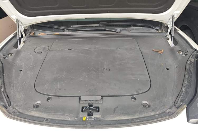 Used Hyptec HT 2024 670 Advanced Intelligent Driving Version Engine Bay