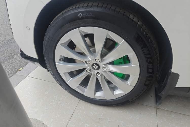 Used Hyptec HT 2024 670 Ultra-High-Voltage LiDAR Edition Exterior 7