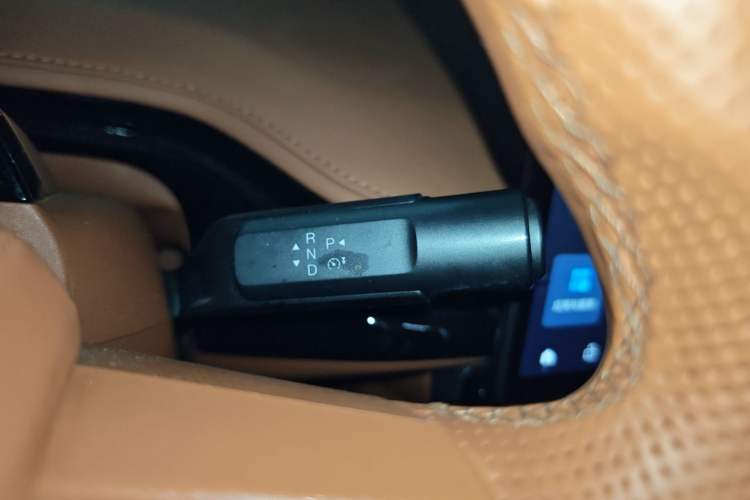 Used Hyptec HT 2024 670 Advanced Intelligent Driving Version Gear Lever