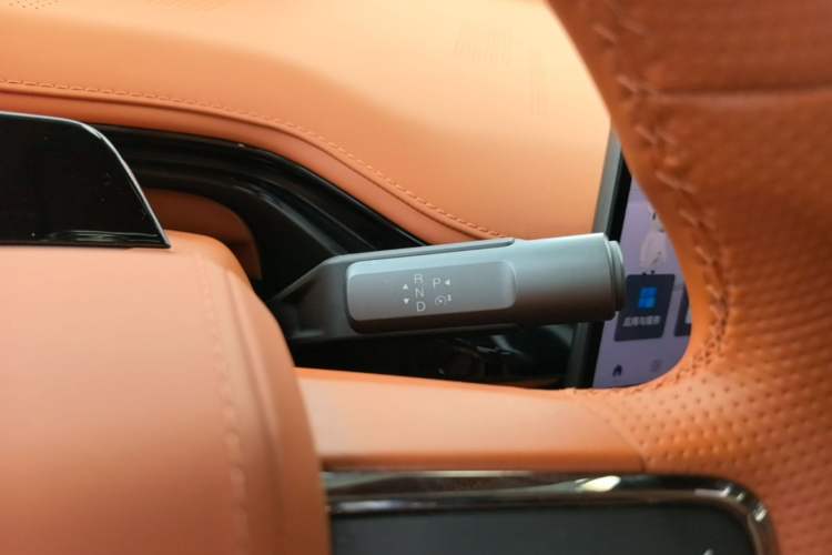 Used Hyptec HT 2024 670 Advanced Intelligent Driving Version Gear Lever