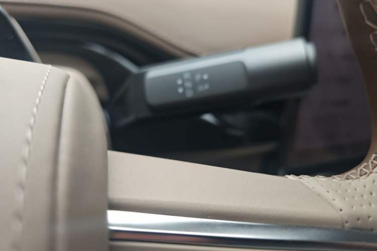 Used Hyptec HT 2024 670 Advanced Intelligent Driving Version Gear Lever