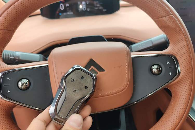 Used Hyptec HT 2024 825 Ultra-High Voltage LiDAR Edition Interior 1