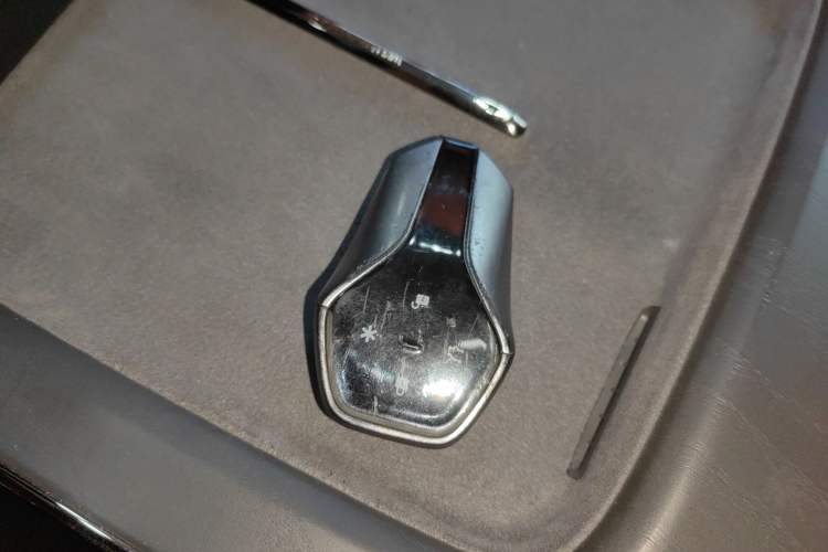 Used Hyptec HT 2024 825 Ultra-High Voltage LiDAR Edition Interior 1