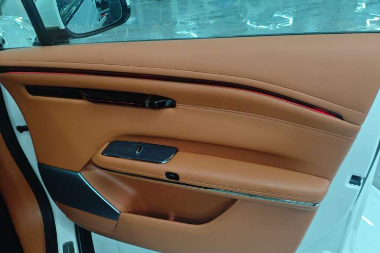 Used Hyptec HT 2024 825 Ultra-High Voltage LiDAR Edition Interior 2