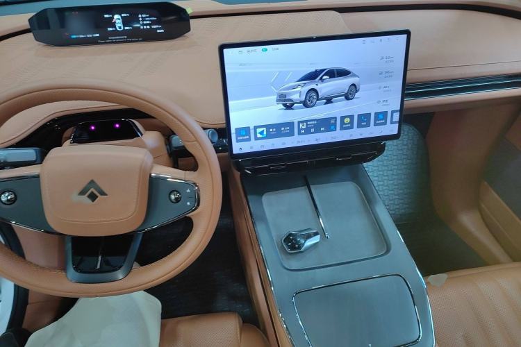 Used Hyptec HT 2024 825 Ultra-High Voltage LiDAR Edition Interior 2