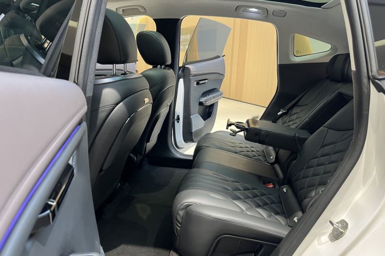 Used Hyptec HT 2024 825 Ultra-High Voltage LiDAR Edition Interior 3