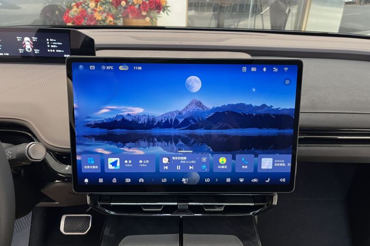 Used Hyptec HT 2024 825 Ultra-High Voltage LiDAR Edition Interior 5