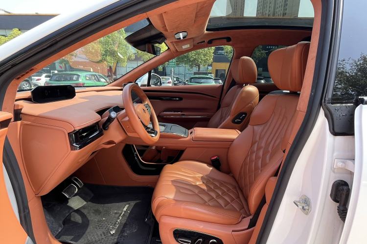 Used Hyptec HT 2024 825 Ultra-High Voltage LiDAR Edition Interior 6
