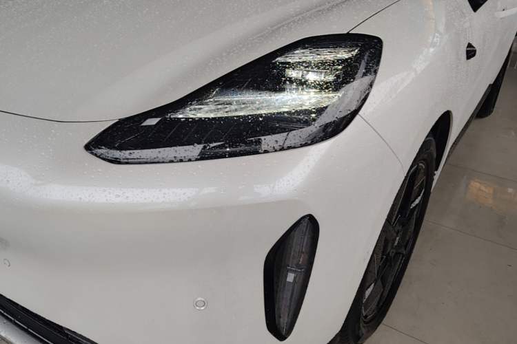 Used Hyptec HT 2024 670 Ultra-High-Voltage LiDAR Edition Left Front Headlight