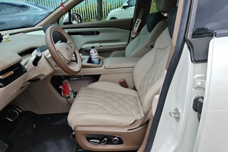 Used Hyptec HT 2024 670 Advanced Intelligent Driving Version Left Front Seat