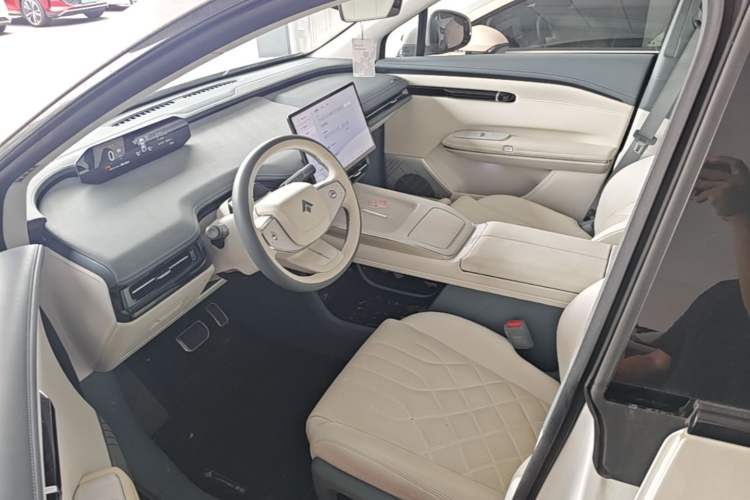 Used Hyptec HT 2024 670 Advanced Intelligent Driving Version Left Front Seat
