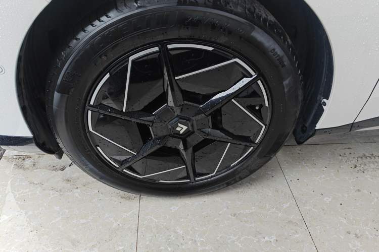 Used Hyptec HT 2024 825 Ultra-High Voltage LiDAR Edition Left Front Wheel Hub