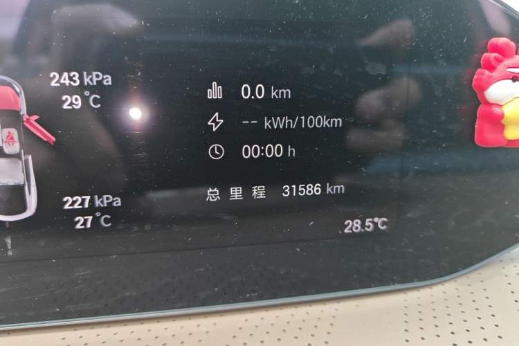 Used Hyptec HT 2024 670 Advanced Intelligent Driving Version Odometer Close Up