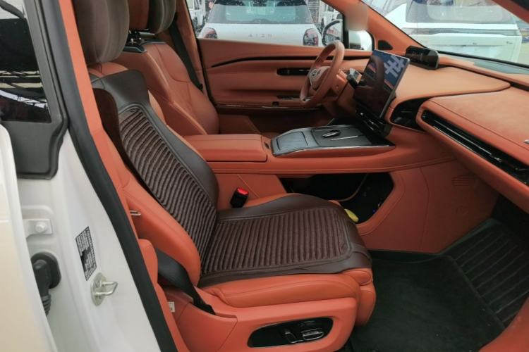 Used Hyptec HT 2024 670 Advanced Intelligent Driving Version Right Front Seat