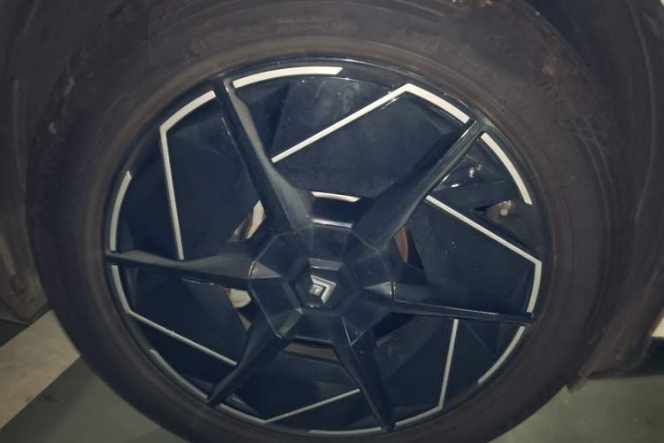 Used Hyptec HT 2024 670 Advanced Intelligent Driving Version Right Front Wheel Hub
