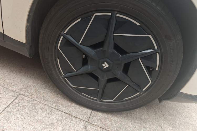 Used Hyptec HT 2024 670 Advanced Intelligent Driving Version Right Front Wheel Hub