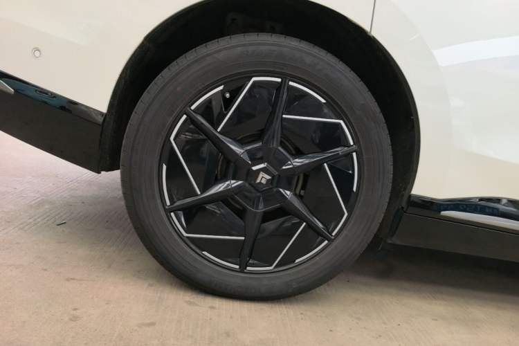 Used Hyptec HT 2024 670 Advanced Intelligent Driving Version Right Rear Wheel Hub