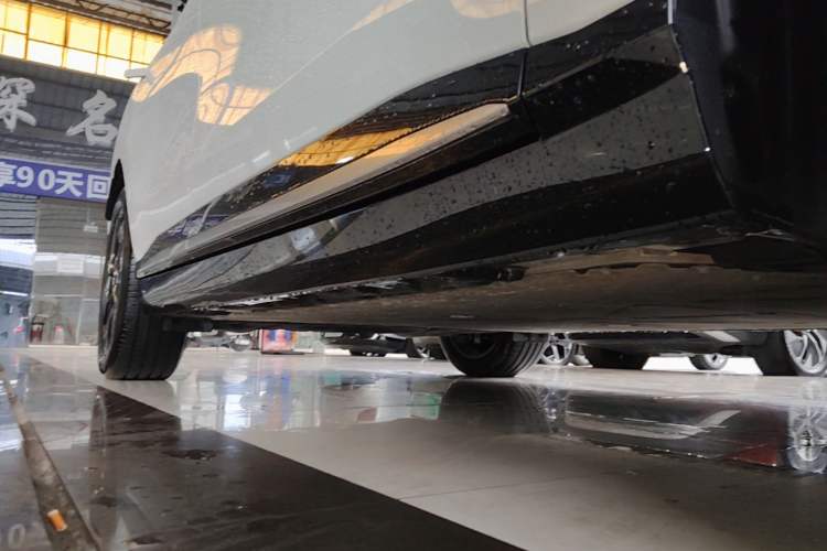 Used Hyptec HT 2024 670 Ultra-High-Voltage LiDAR Edition Right Side Sill