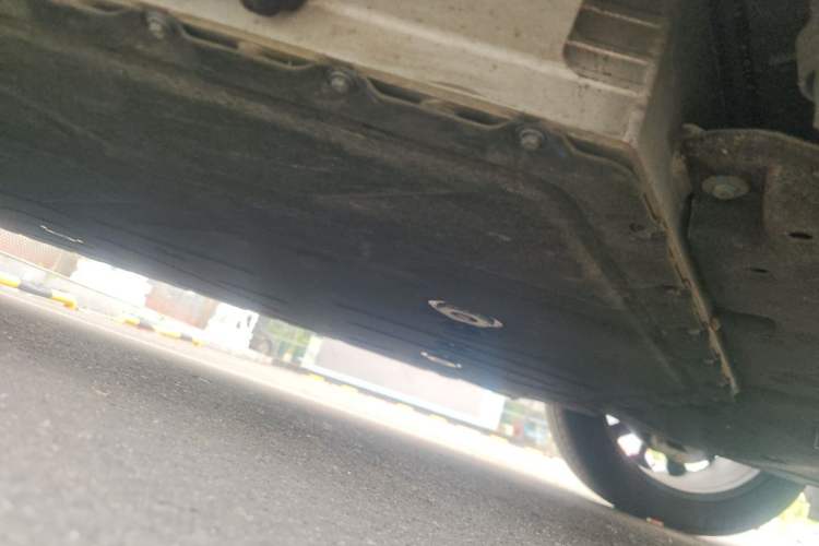 Used Hyptec HT 2025 825 Max Chassis Front Right