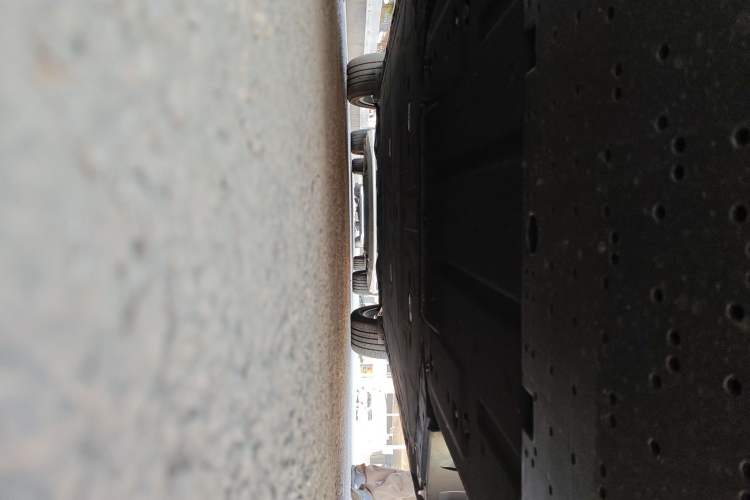 Used Hyptec HT 2025 670 Pro Chassis Front