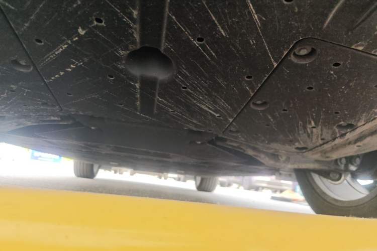 Used Hyptec HT 2025 825 Max Chassis Rear