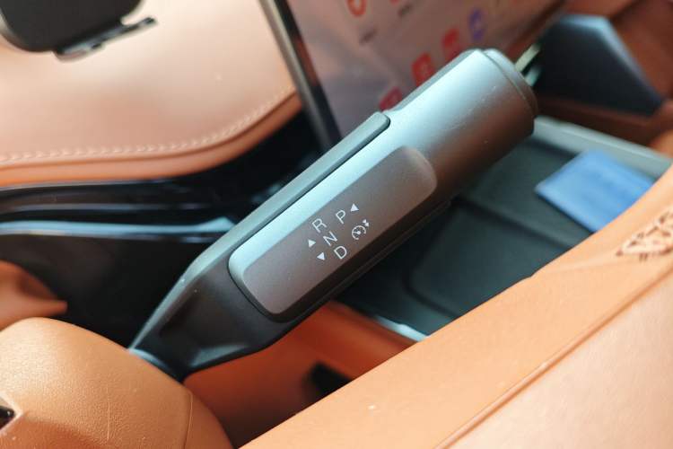 Used Hyptec HT 2025 670 Pro Gear Lever