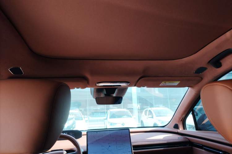 Used Hyptec HT 2025 670 Pro Headliner