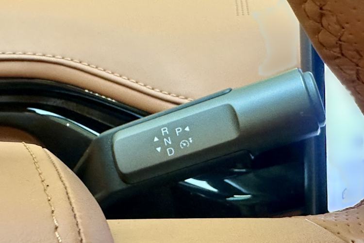 Used Hyptec HT 2025 825 Max Interior 12