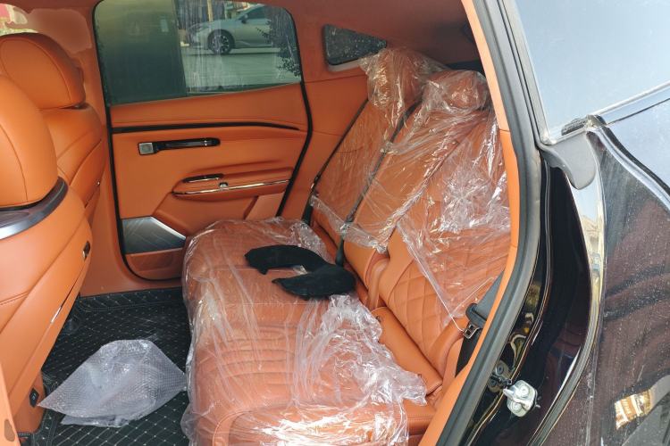 Used Hyptec HT 2025 670 Pro Left Rear Seat