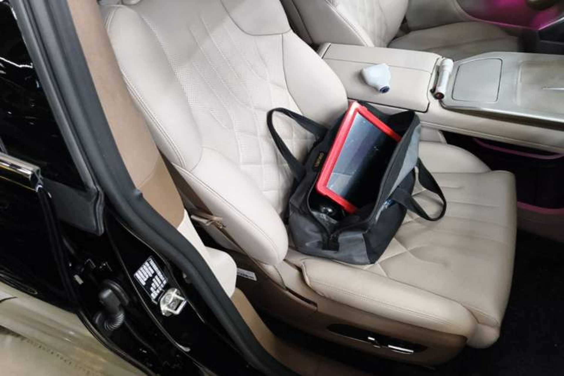 Used Hyptec HT 2025 670 Pro Right Front Seat