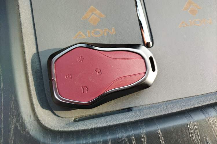 Used Hyptec HT 2025 670 Pro Vehicle Key
